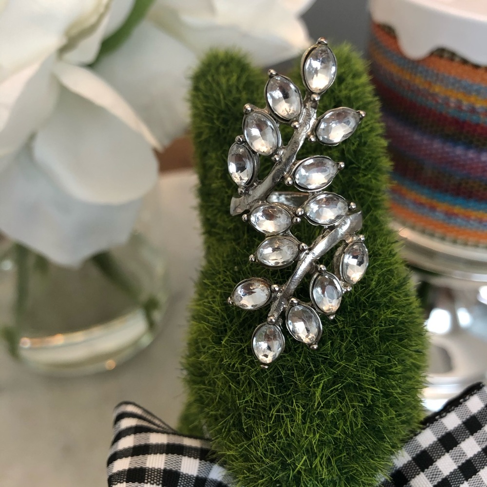 Forever 21 Rhinestone Ring - Picture 4 of 4